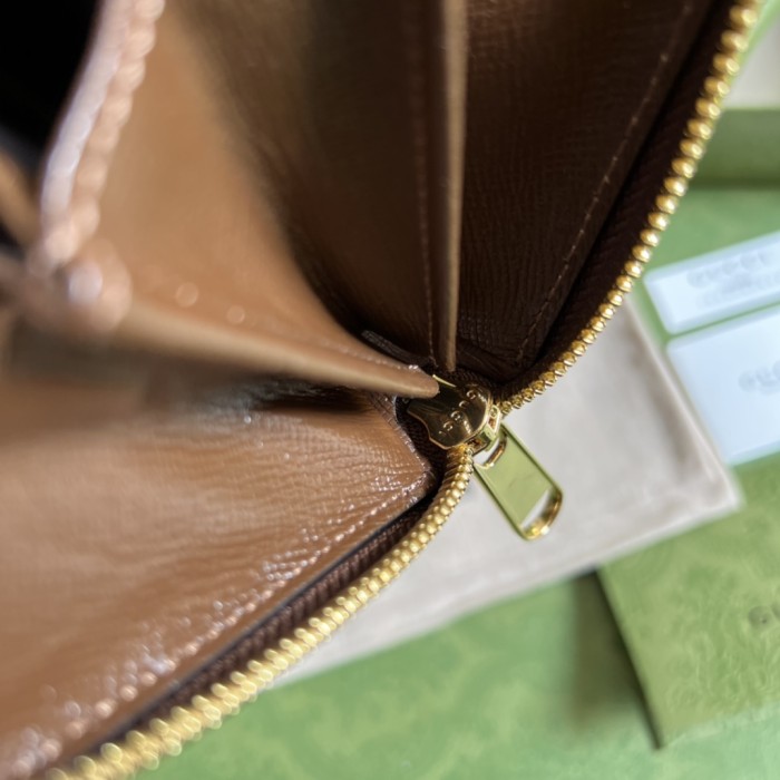 Handbag  Gucci 673003 size  19*10.5*2 cm  