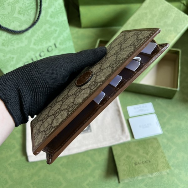  Handbag  Gucci 672947 size 9*17.5 cm