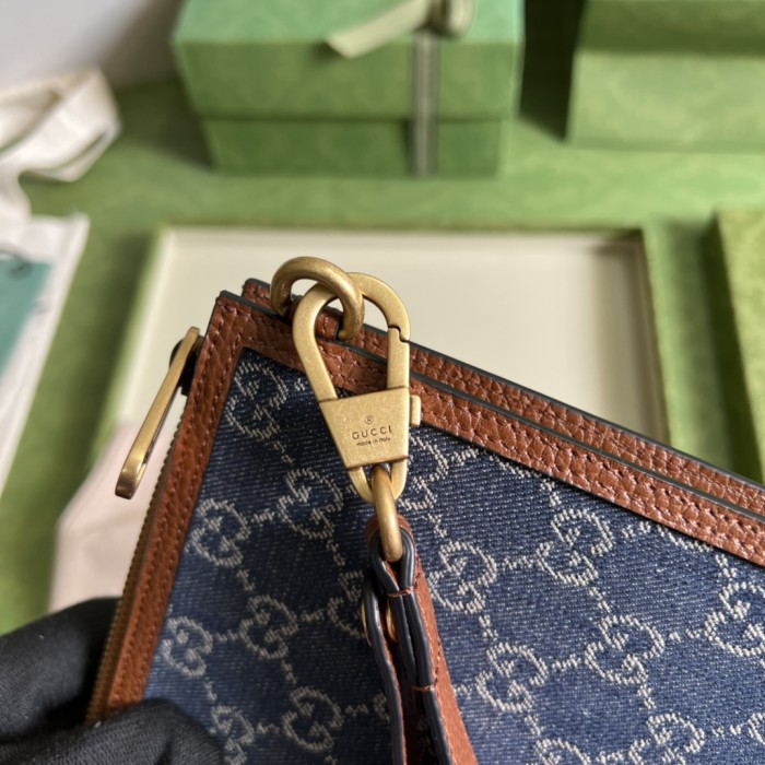  Handbag  Gucci 672953  size  30.5*21*1.5 cm