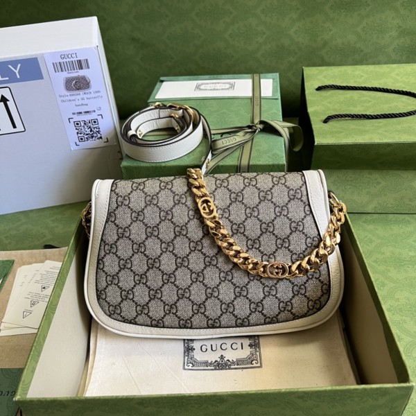  Handbag  Gucci 699268 size 28x16x4 cm