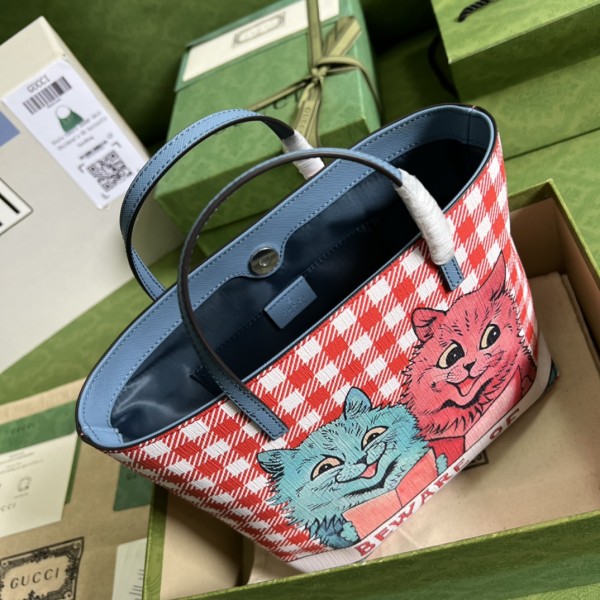  Handbag  Gucci 410812 size 21*20*10 cm