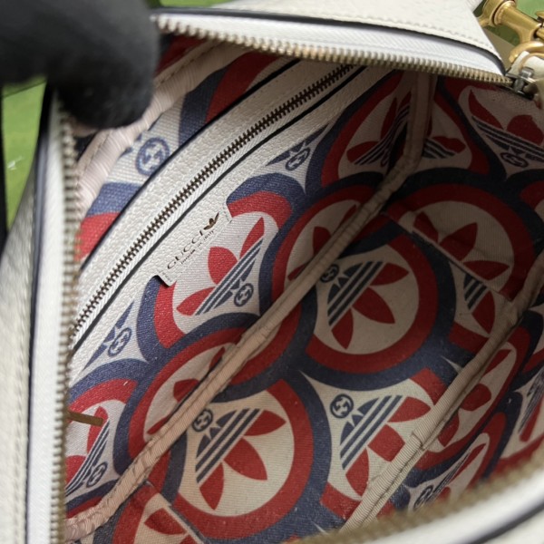  Handbag  Gucci 702427 size  25*16*9.5 cm