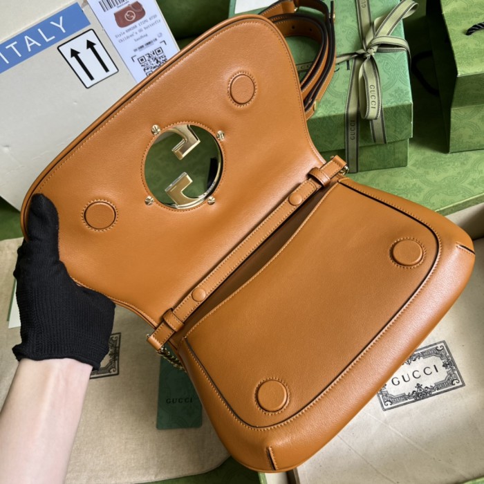  Handbag  Gucci 699268  size 28x16x4 cm