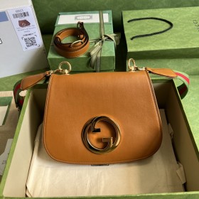  Handbag  Gucci 699210 size  29 x 22 x 7 cm