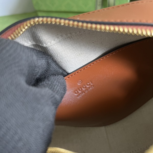 Handbag  Gucci 702234 size  21.5x 17x 7.5 cm