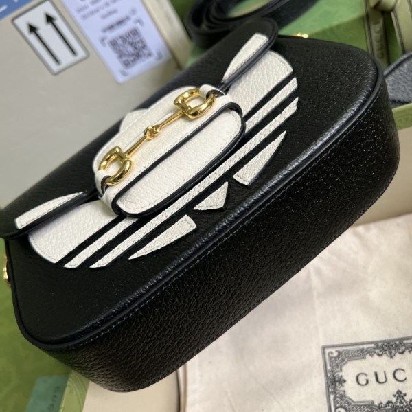  Handbag  Gucci 658574 size 20*14*5  cm