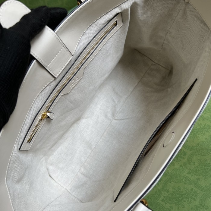  Handbag  Gucci  631685 size 38x 28x 14 cm