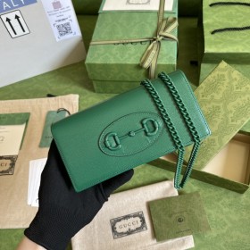  Handbag  Gucci 621892 size 19*10*4 cm