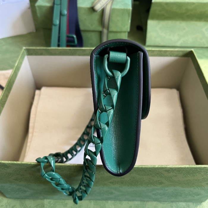  Handbag  Gucci 724713 size 20*12*5.5 cm