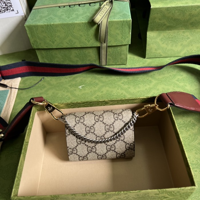  Handbag  Gucci 696804 size 10.5*8*3 cm