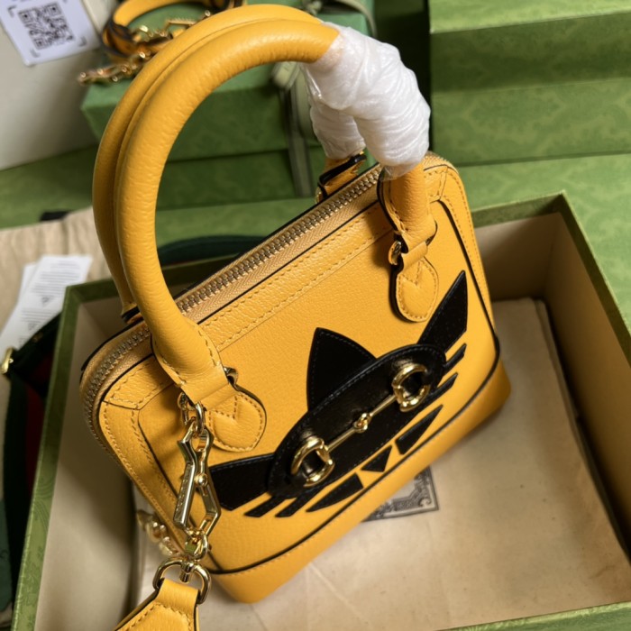  Handbag  Gucci 677212 size 20*19.5*7.5  cm