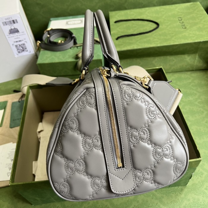 Handbag Gucci 702242 size  31*19*22   cm