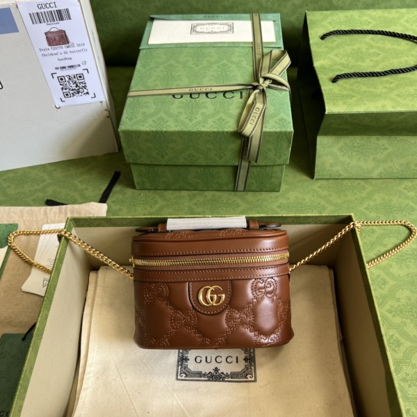  Handbag  Gucci  723770 size 16*10.5*5  cm