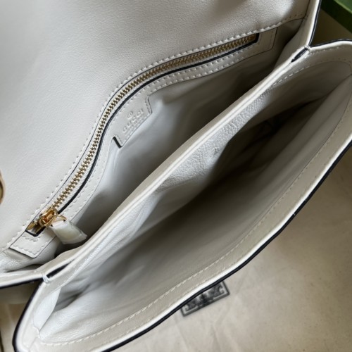  Handbag  Gucci 699210 size  29 x 22 x 7  cm