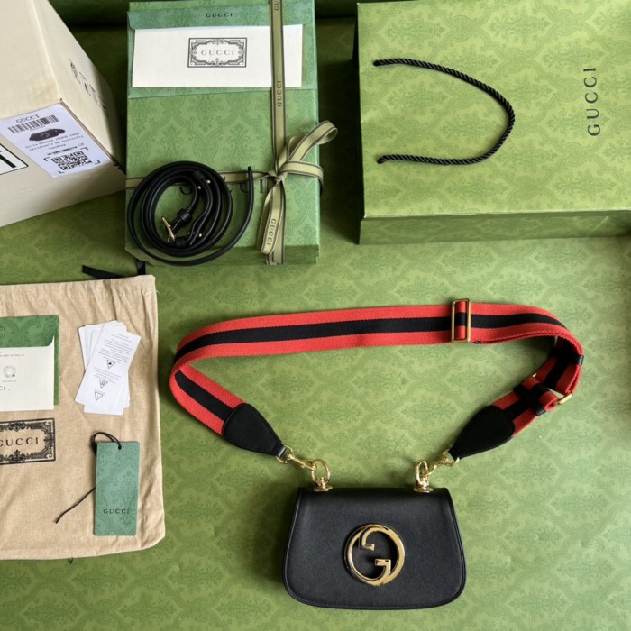 Handbag  Gucci 698643 size 22*13*5.5 cm