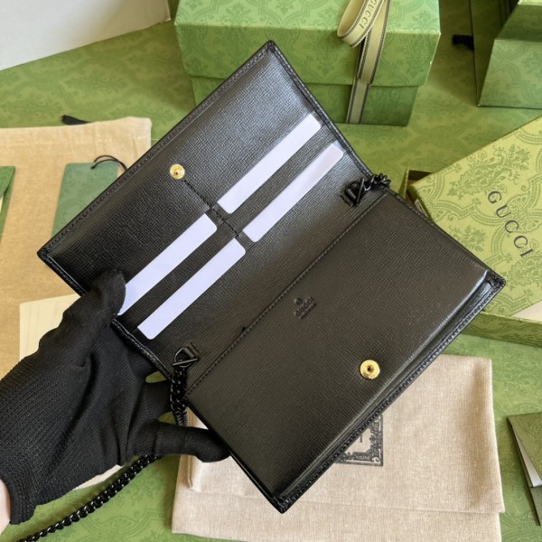  Handbag  Gucci 621892 size 19*10*4 cm