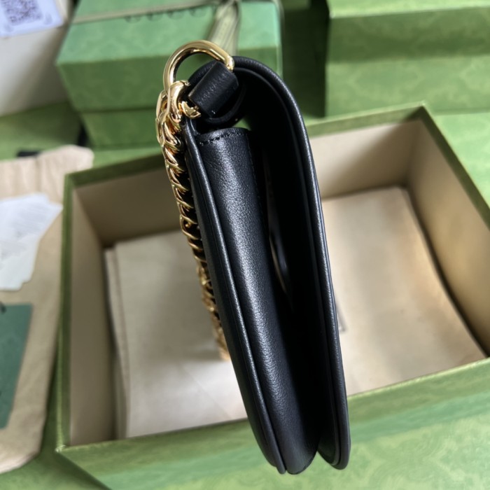 Handbag  Gucci 699268  size 28x16x4 cm