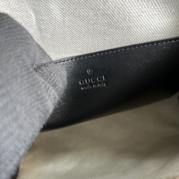  Handbag  Gucci 723780 size 10*7.5*2 cm