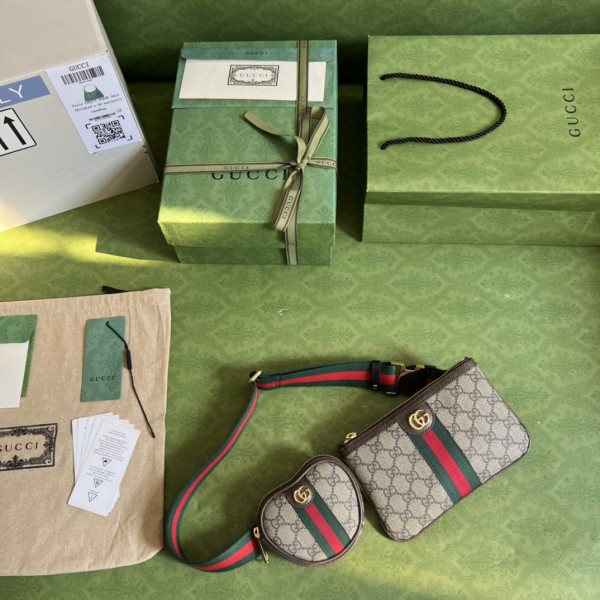  Handbag  Gucci 698805 size 20*13 cm