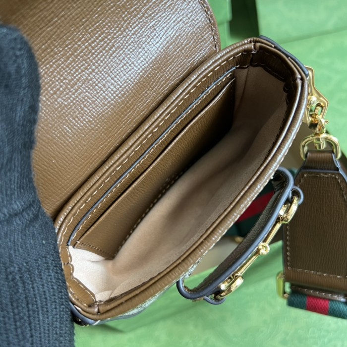  Handbag  Gucci 699760 size  12*9*4 cm