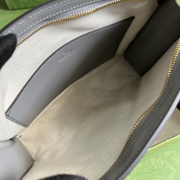  Handbag  Gucci  723780 size 10*7.5*2  cm