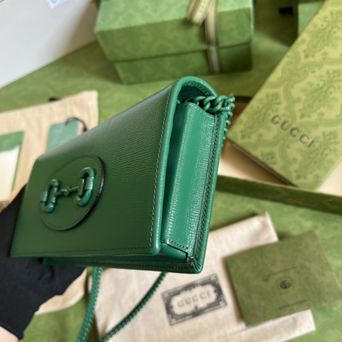  Handbag  Gucci 621892 size 19*10*4 cm