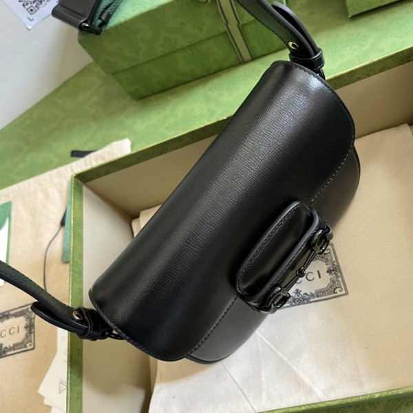  Handbag  Gucci 726226 size 20.5*14.5*5  cm