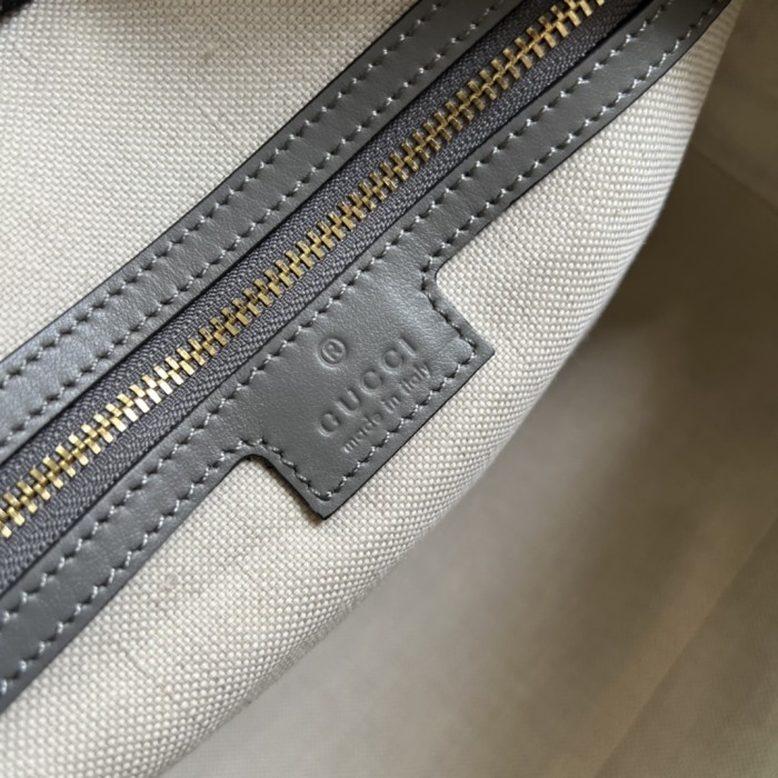 Handbag Gucci 702242 size  31*19*22   cm