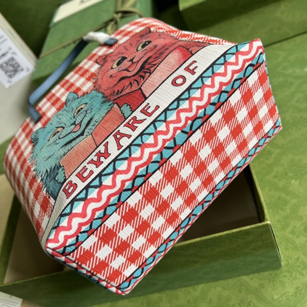  Handbag  Gucci 410812 size 21*20*10 cm