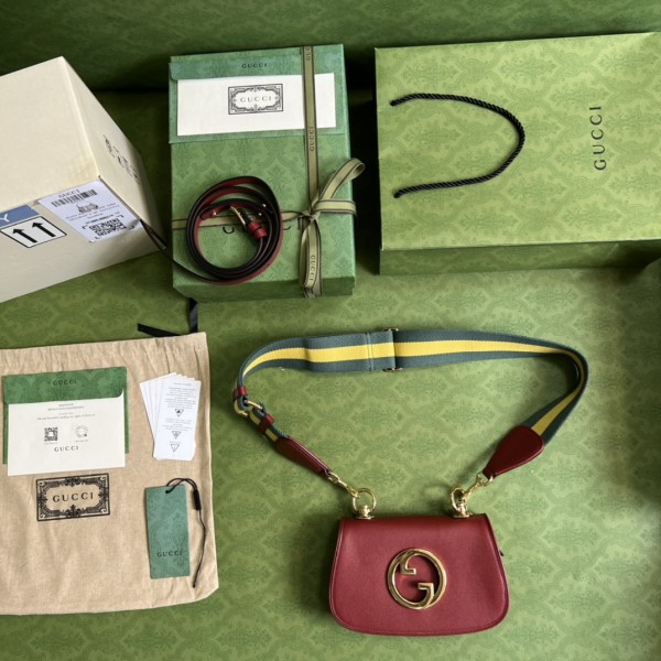  Handbag  Gucci 698643 size 22*13*5.5 cm