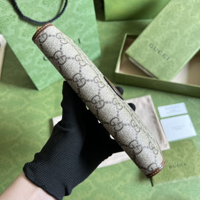 Handbag  Gucci 673003 size  19*10.5*2 cm  