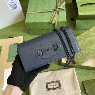  Handbag  Gucci  621892 size 19*10*4 cm