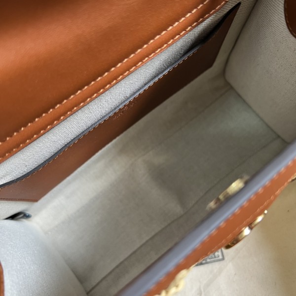  Handbag  Gucci 702721 size  27*24*11 cm