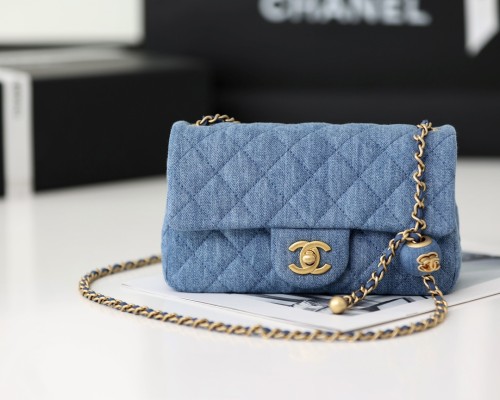  Handbag Chanel  size  20cm 