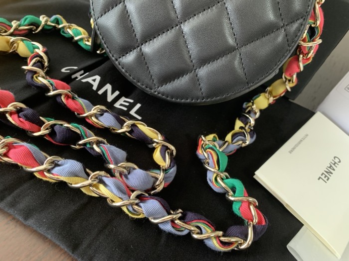 Handbag Chanel 2055 size 12cmx12cmx4.5 cm