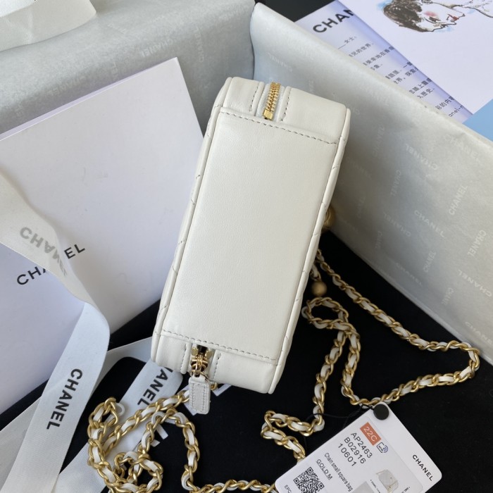  Handbag  Chanel AS2463 size 14x10x5.5 cm