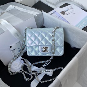  Handbag  Chanel A01115 size  17 cm