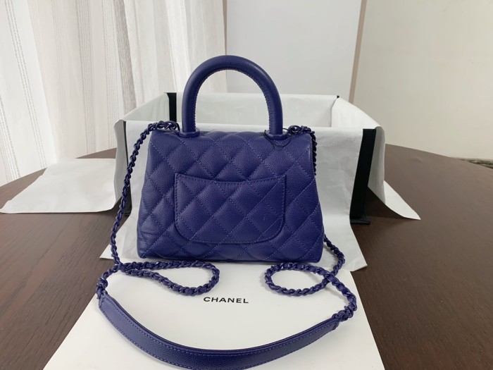  Handbag  Chanel  size  13cmx19cmx9 cm