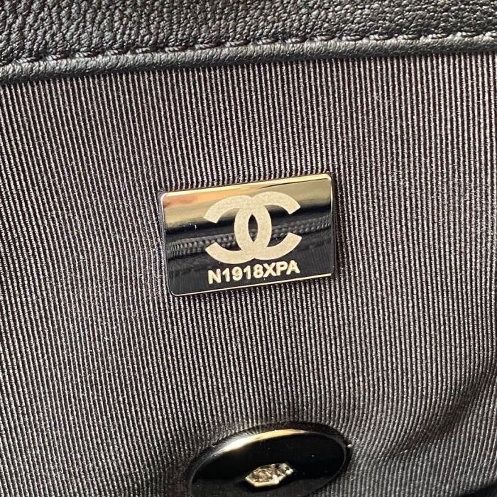  Handbag  Chanel  size  26/30 cm