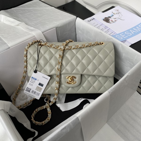  Handbag  Chanel A01112 size 15.5x25.5x6.5 cm