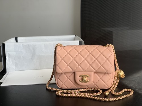 Handbag   Chanel size 17 cm