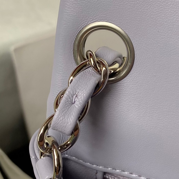  Handbag Chanel size 17 cm