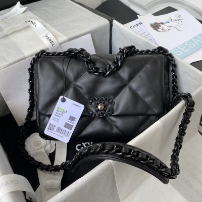 Handbag  Chanel  size  26/30 cm