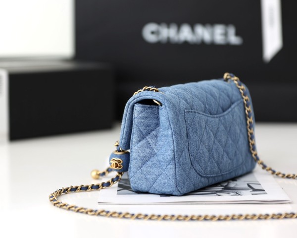  Handbag Chanel  size  20cm 
