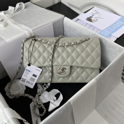  Handbag  Chanel A01112 size 15.5x25.5x6.5 cm