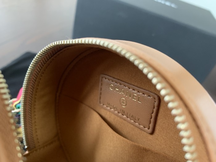 Handbag Chanel 2055 size 12cmx12cmx4.5 cm