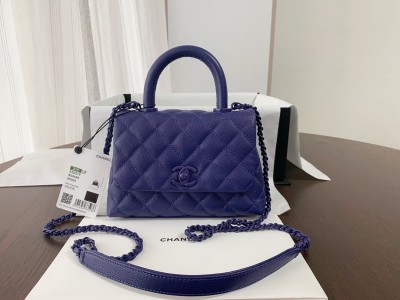  Handbag  Chanel  size  13cmx19cmx9 cm