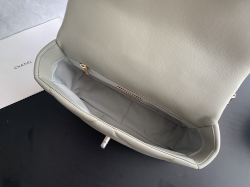  Handbag  Chanel size 26cmx16cmx9 cm 