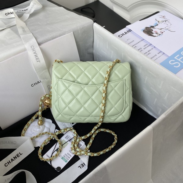  Handbag Chanel size 17 cm