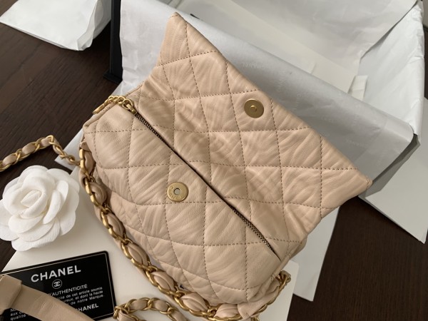 Handbag  Chanel 2479 size 19cmx13cmx7 cm